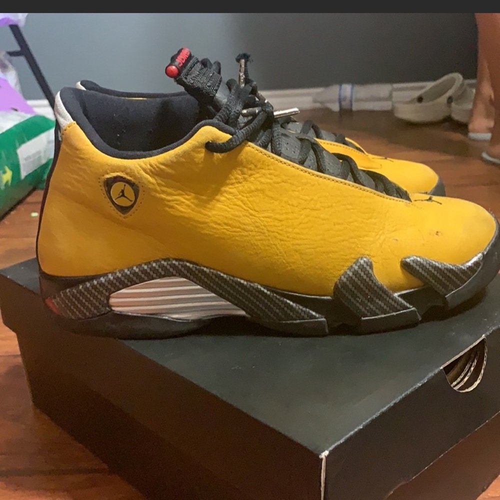 Ferrari 14s